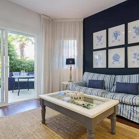 Golden Elveria Apartment *